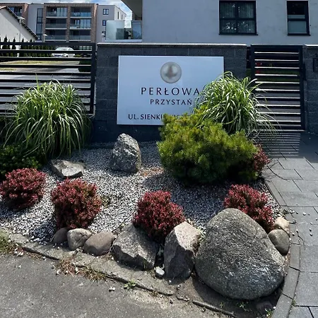 Perlowe Fale Apartment *